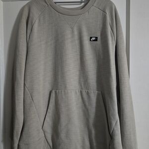 Nike Men's Light Gray Crewneck Sweater
